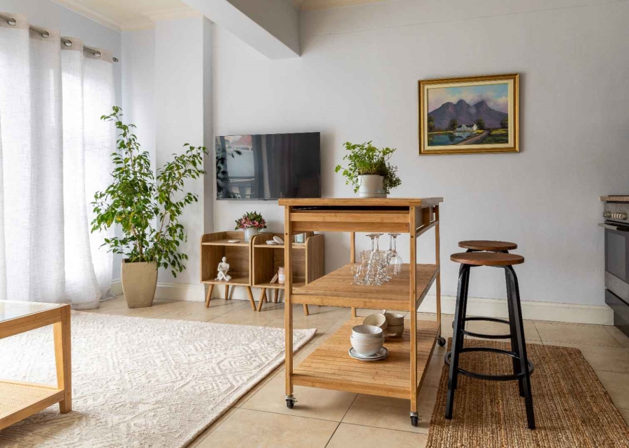 To Let 1 Bedroom Property for Rent in Sea Point Western Cape